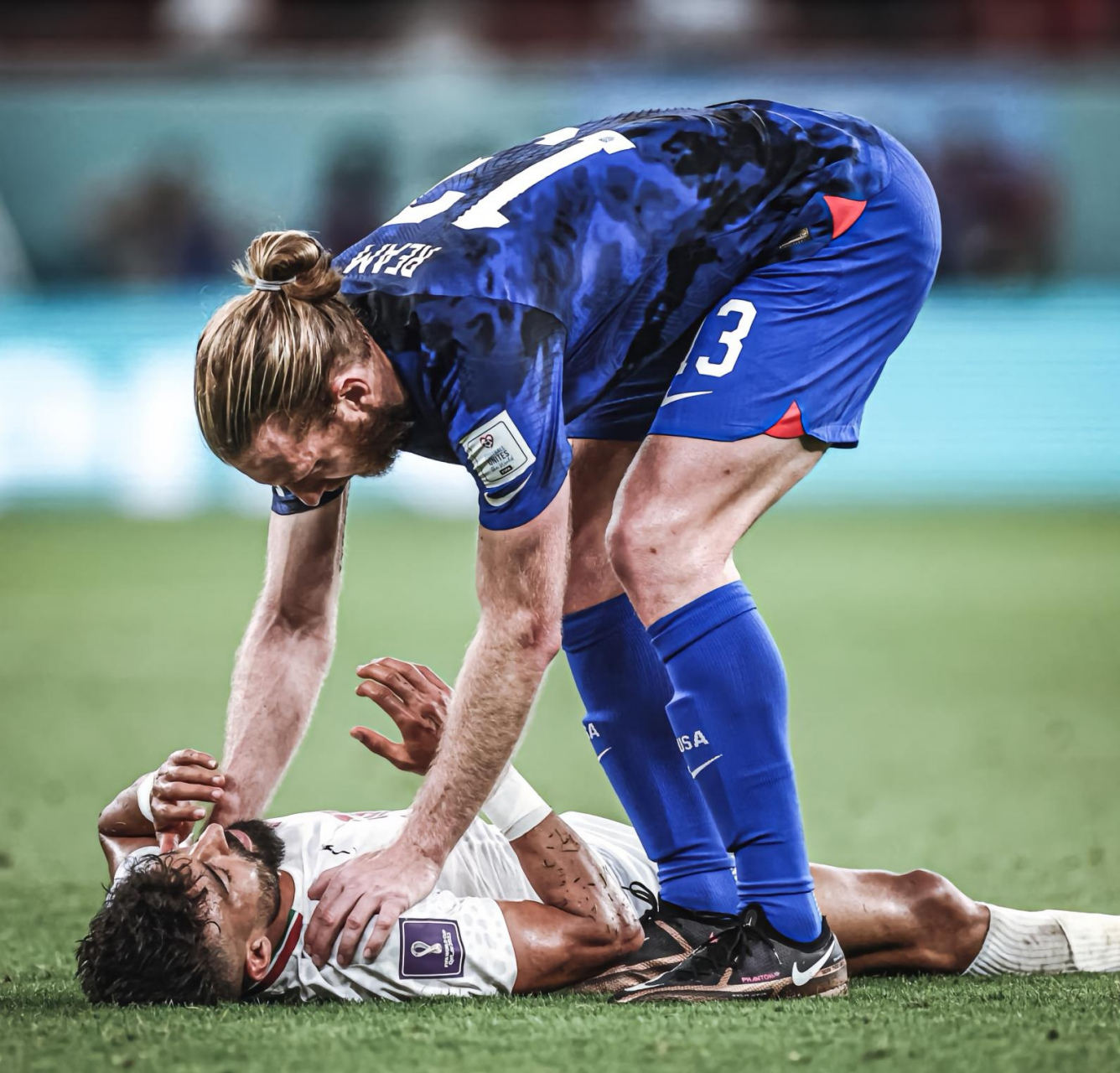 土耳其险胜西班牙，穆勒爆发神勇