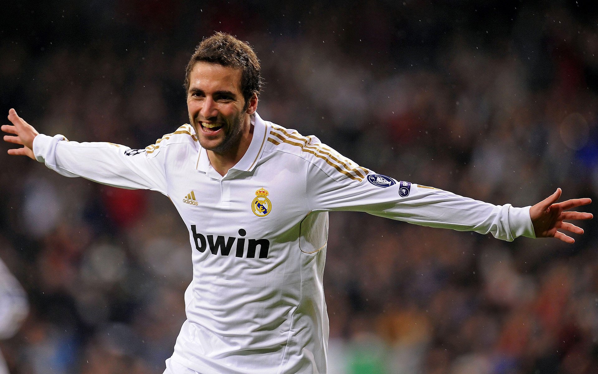 绝境之光，穆勒压力下完成爆发，葡萄牙险胜雷恩的战术启示